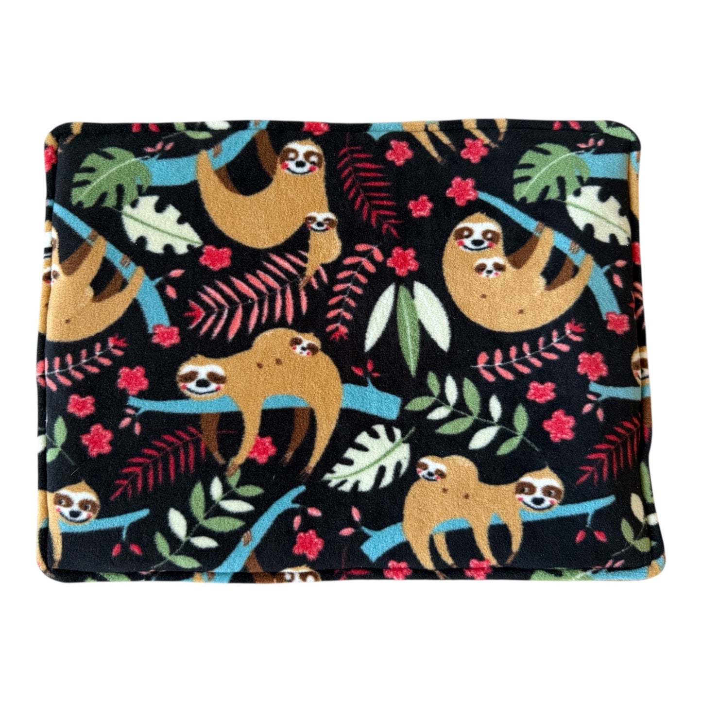 Guolis–pagalvėlė jūrų kiaulytėms – juodas flisas su tinginių raštu