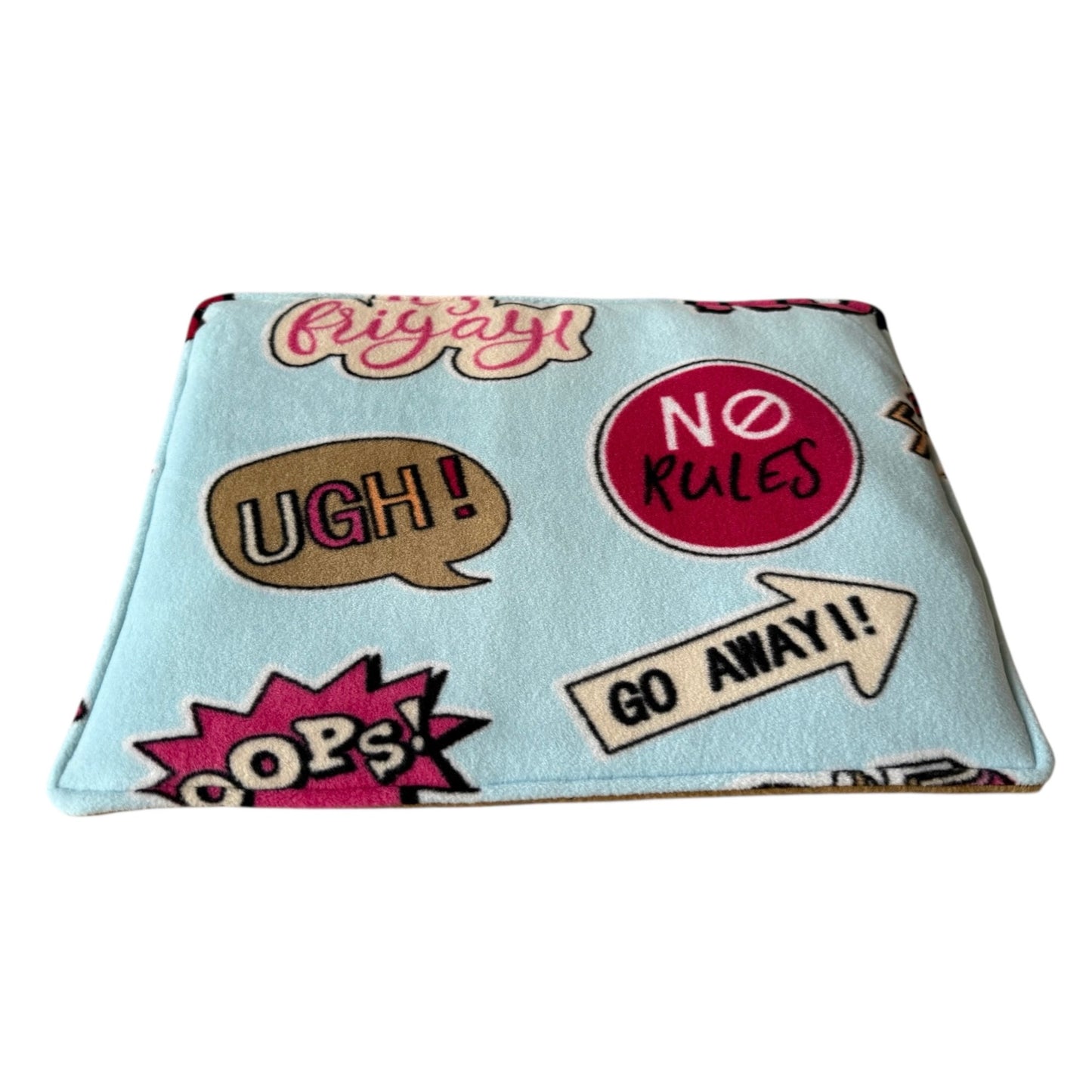 Guolis–pagalvėlė jūrų kiaulytėms – rudas flisas su raštu