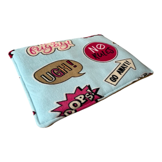 Guolis–pagalvėlė jūrų kiaulytėms – rudas flisas su raštu