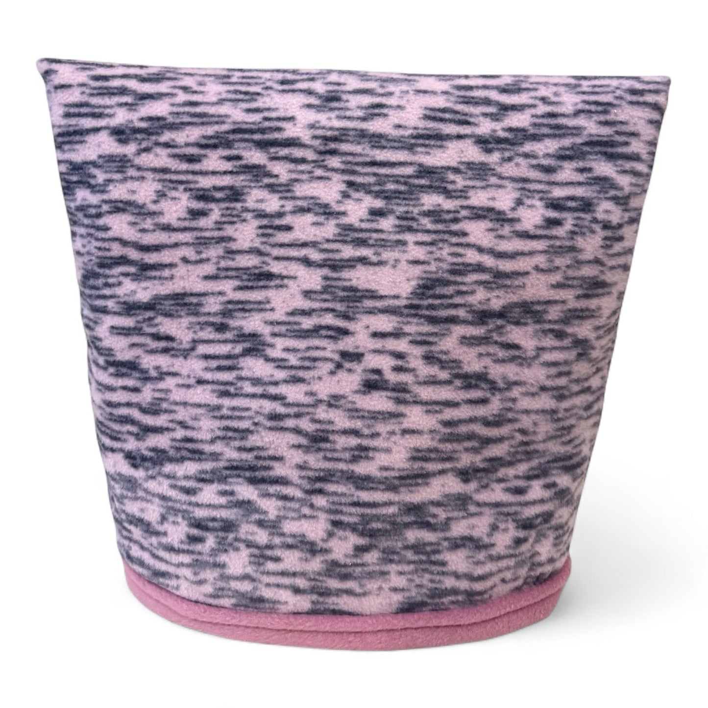 Jūrų kiaulyčių guolių komplektas „Rožinis miražas“ – tuneliukas, miegmaišis, Pufas ir pagalvėlė