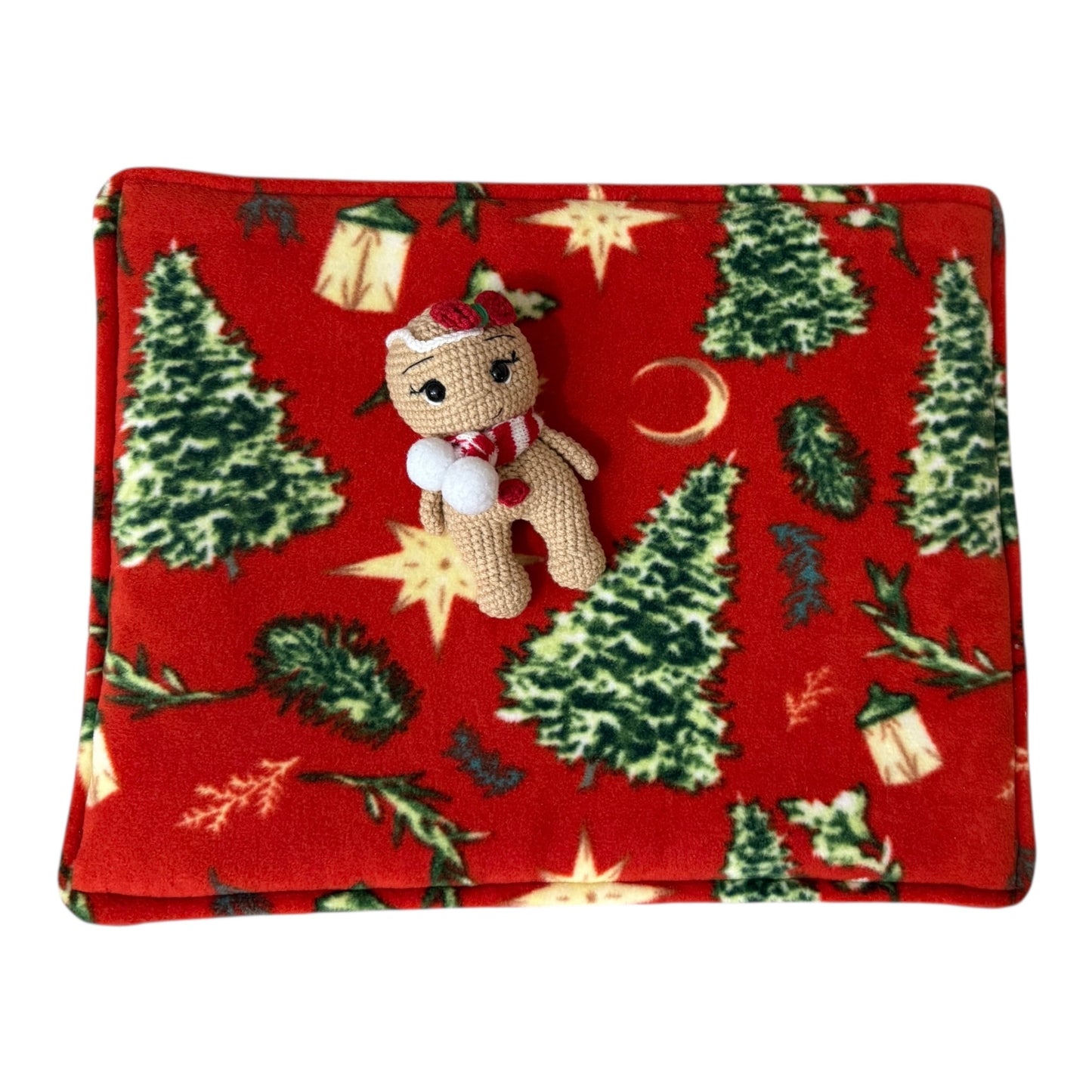 Kalėdinis jūrų kiaulyčių guolių komplektas „Eglutės“ – tuneliukas, miegmaišis, pagalvėlė