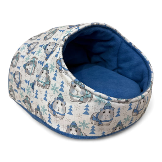 Karieta – kalėdinis flisinis guolis jūrų kiaulytei su kiaulytėm