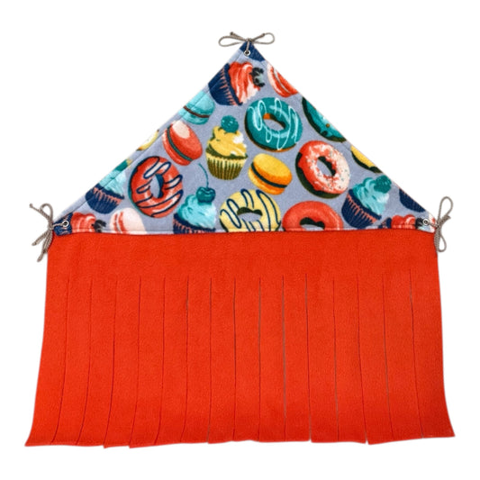 Flisinė kampinė slėptuvė jūrų kiaulytei | Oranžinė su spurgom