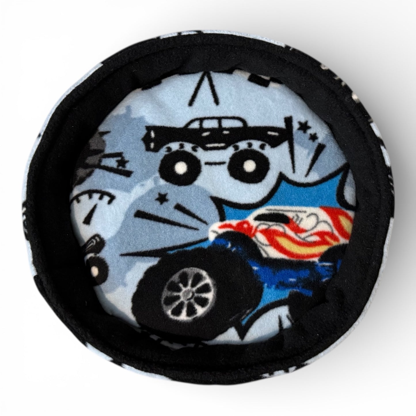 Flisinis guolis jūrų kiaulytei Lėkštė – minkštas, neperšlampamas, juodas su mašinom