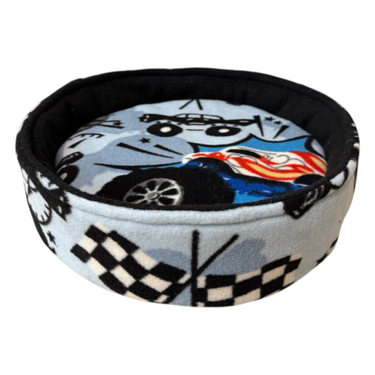 Flisinis guolis jūrų kiaulytei Lėkštė – minkštas, neperšlampamas, juodas su mašinom