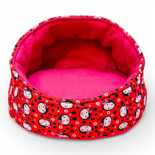 Karieta – flisinis guolis jūrų kiaulytei, raudonas su boružėlėm