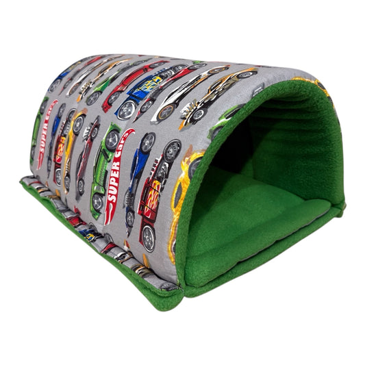 Šiltnamis – tunelio formos flisinis guolis jūrų kiaulytei, žalias su mašinom