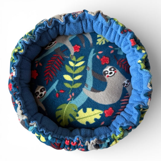 Flisinis guolis Pufas jūrų kiaulytei – minkštas, rankų darbo, mėlynas su tinginiais