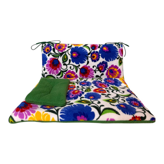 Guolis Dienos lova jūrų kiaulytėms – minkšta sofutė su pagalvėle, su gėlėmis