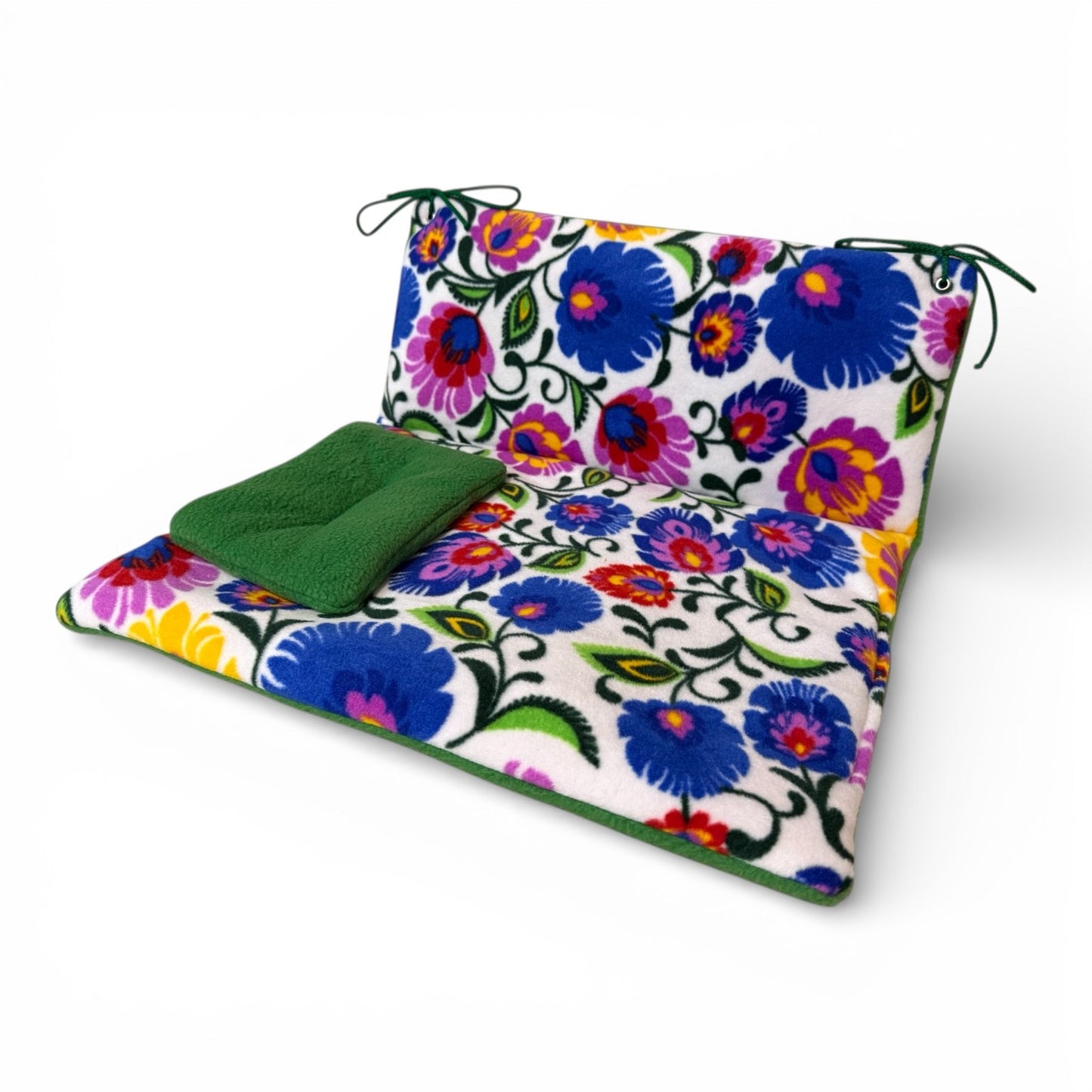 Guolis Dienos lova jūrų kiaulytėms – minkšta sofutė su pagalvėle, su gėlėmis