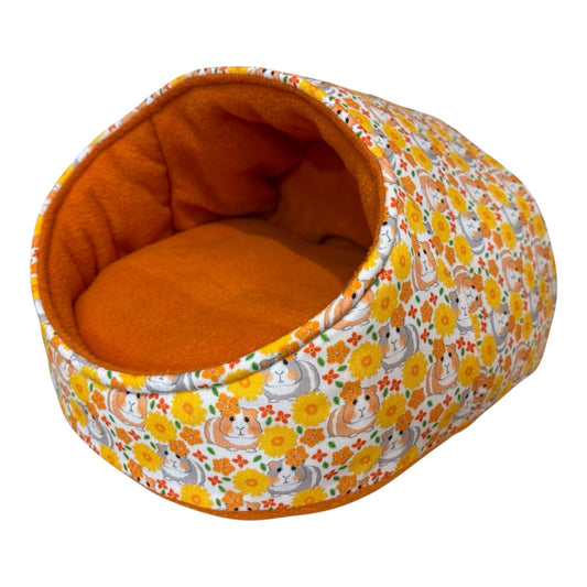 Karieta – flisinis guolis jūrų kiaulytei su kiaulytėm, oranžinis