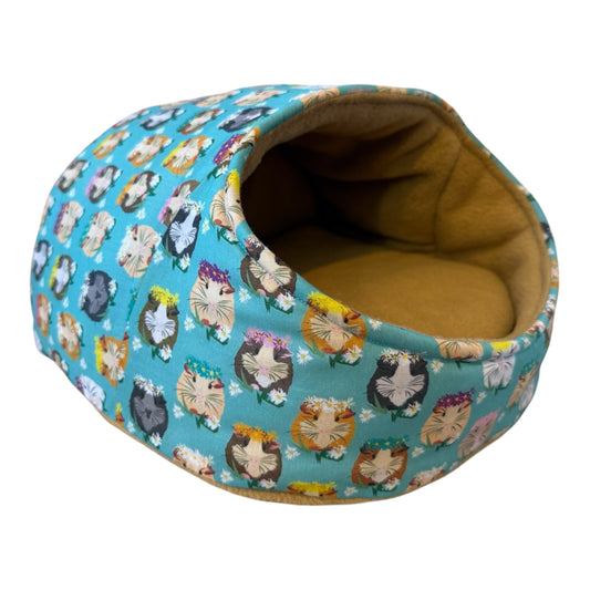 Karieta – flisinis guolis jūrų kiaulytei, mėtinis su kiaulytėm