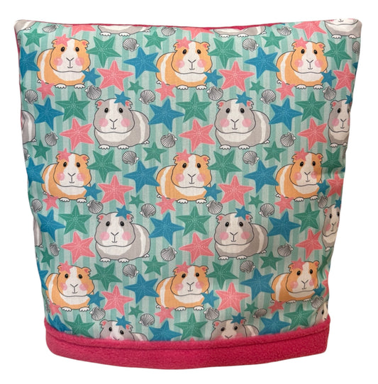 Flisinis guolis–miegmaišis jūrų kiaulytei – rožinis su jūrų kiaulytėm